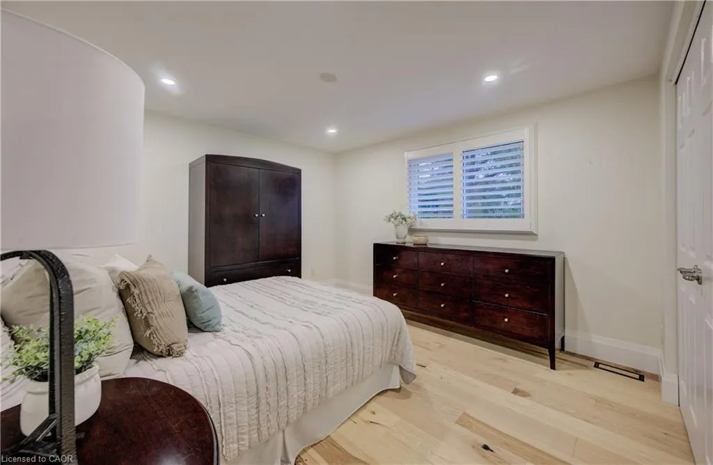 38 Academy Crescent
