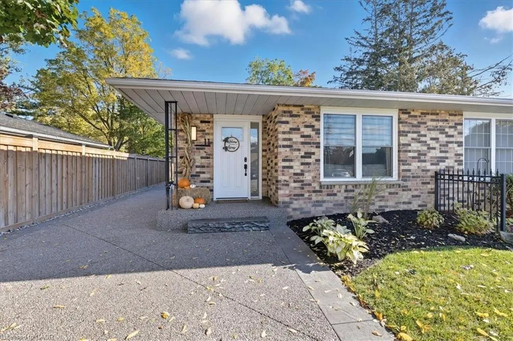 11 Macdonald Street