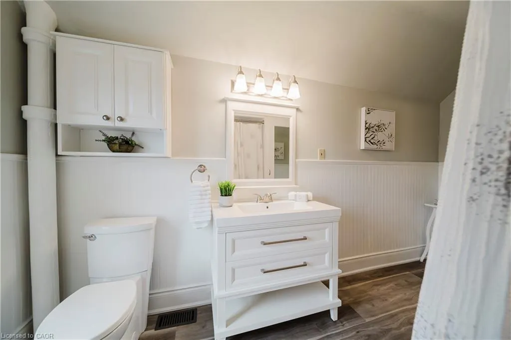 1159 Queens Bush Road