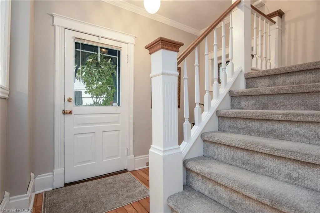 1159 Queens Bush Road