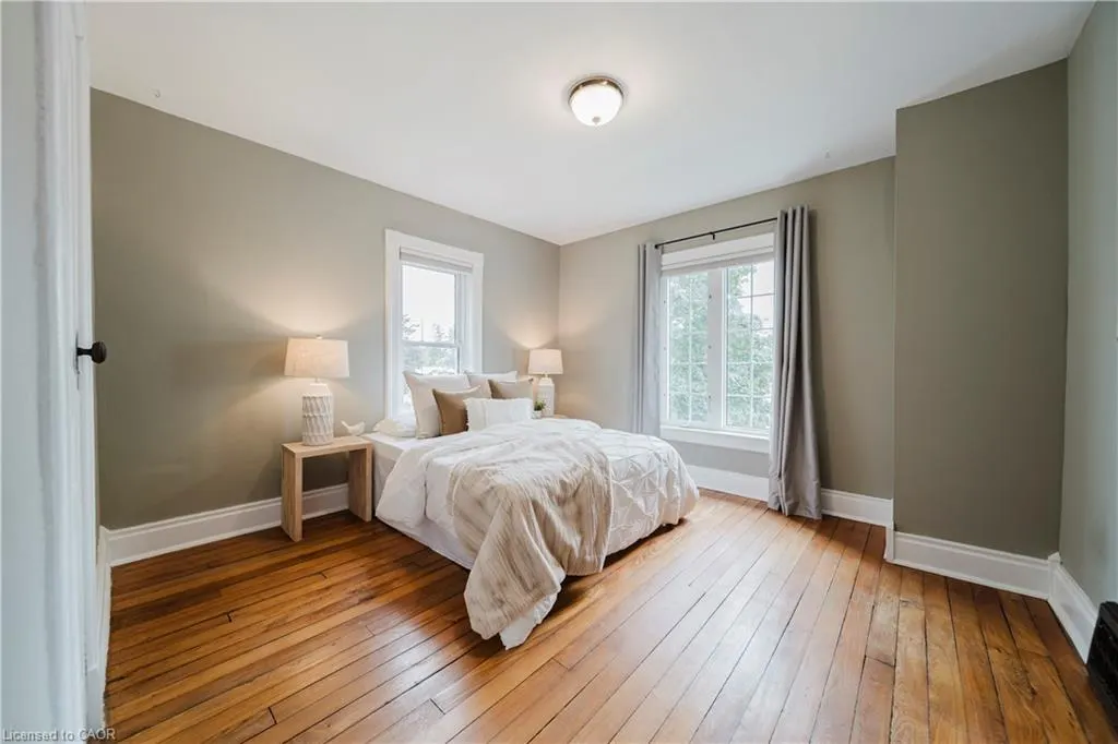 1159 Queens Bush Road
