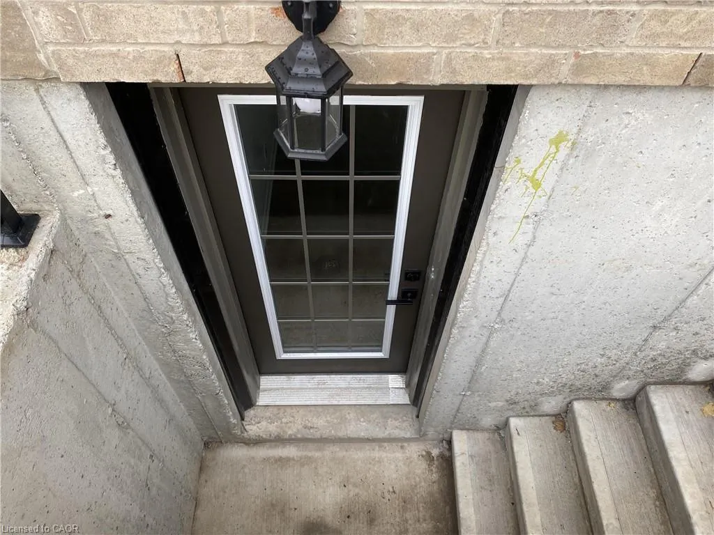 24 Oakdale Avenue, #Lower