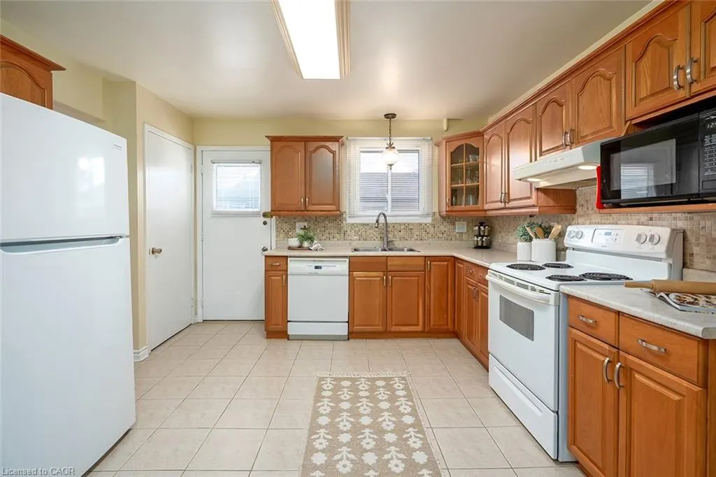 177 Lavina Crescent