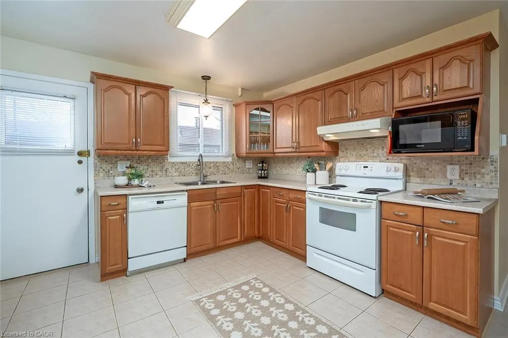 177 Lavina Crescent