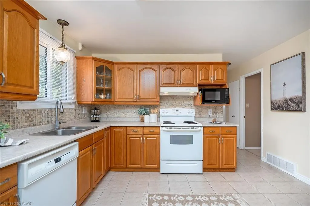 177 Lavina Crescent