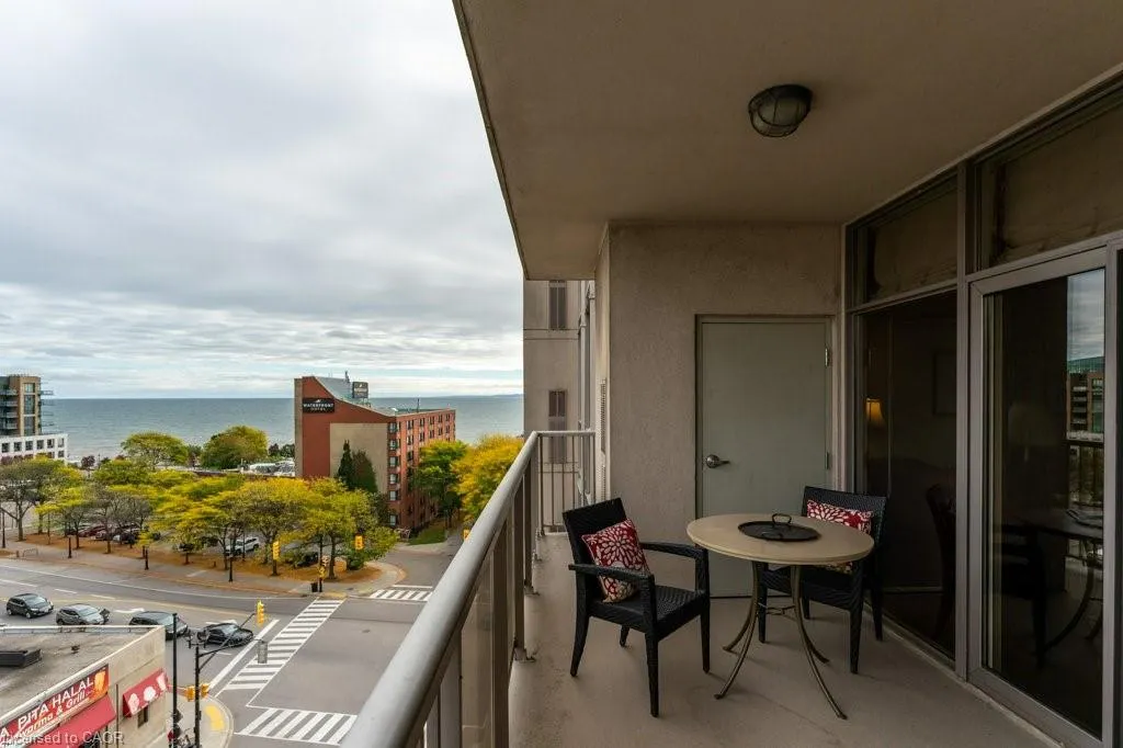 1477 Lakeshore Road, #702