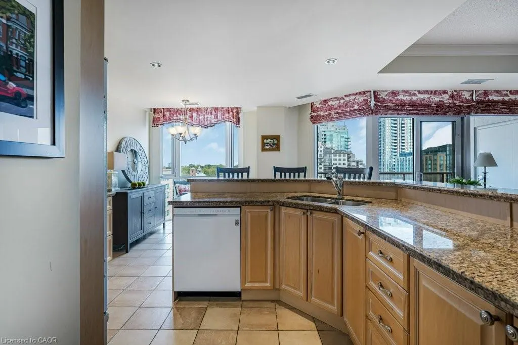 1477 Lakeshore Road, #702