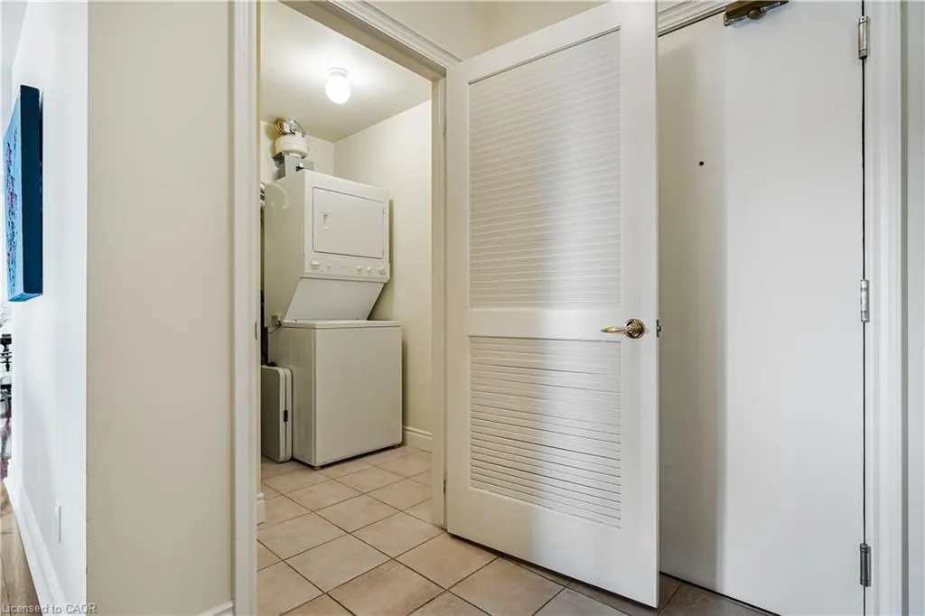 1477 Lakeshore Road, #702