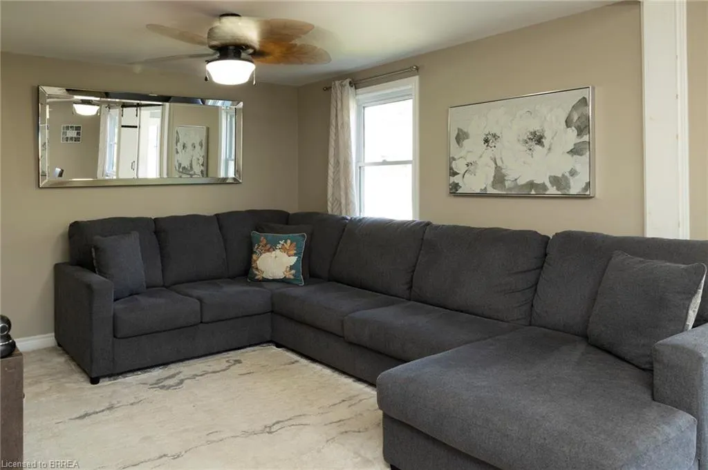 92 Sovereign Street W