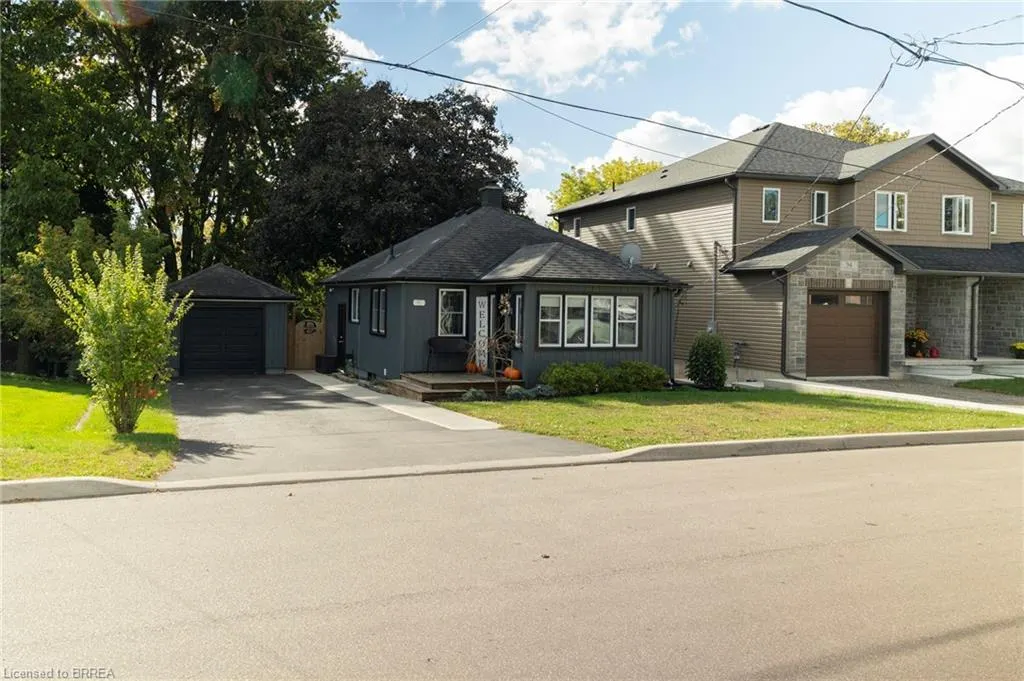 92 Sovereign Street W