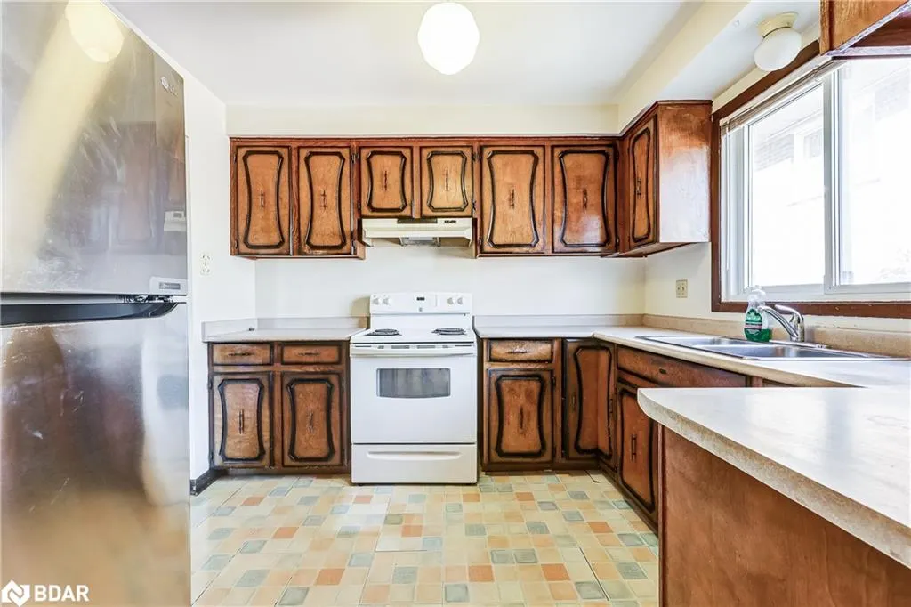 260 Apache Trail