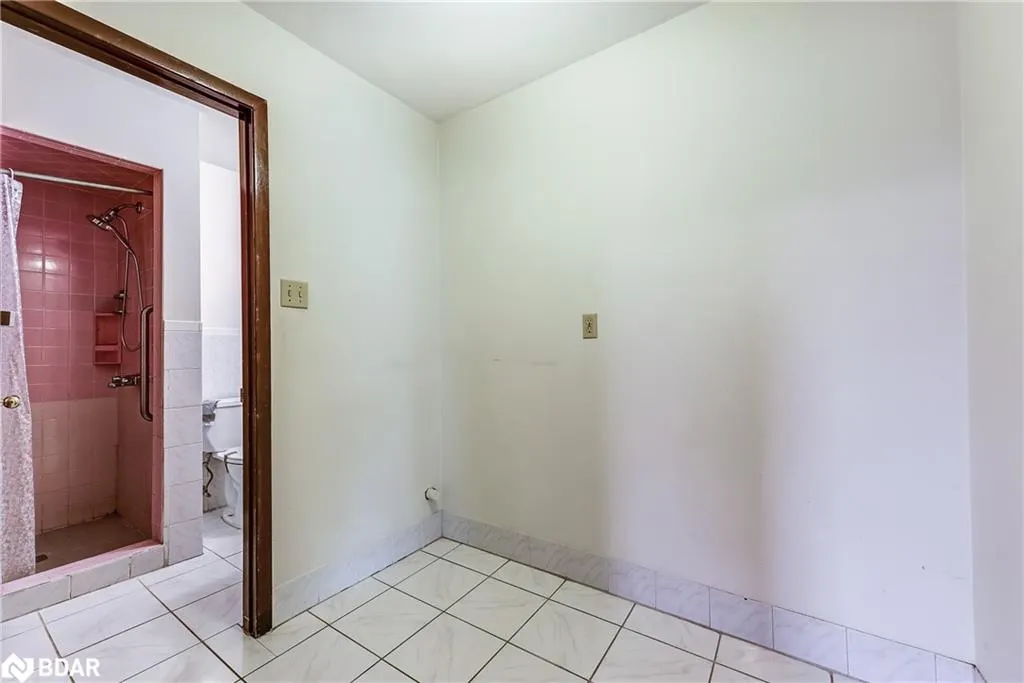 260 Apache Trail