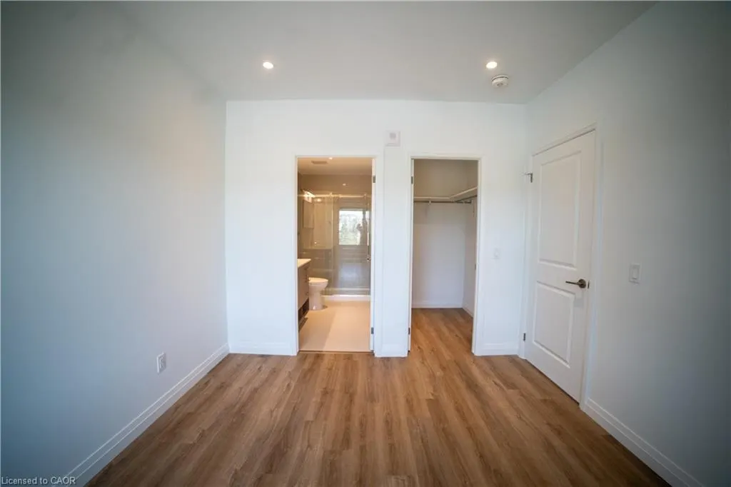 525 New Dundee Road, #302