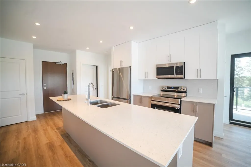 525 New Dundee Road, #302