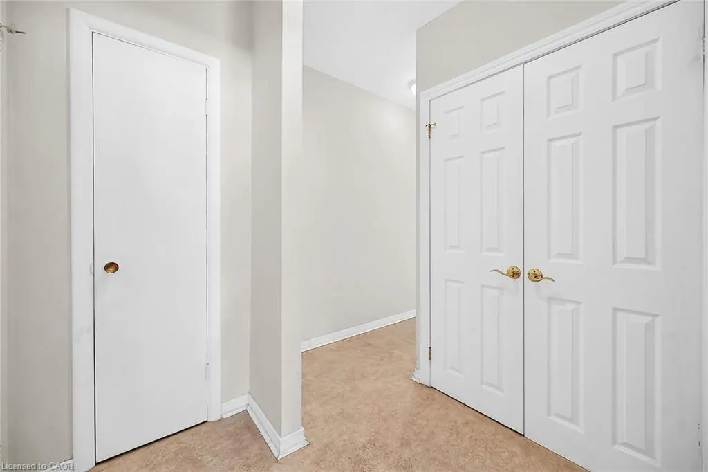 510 Queenston Road, #404
