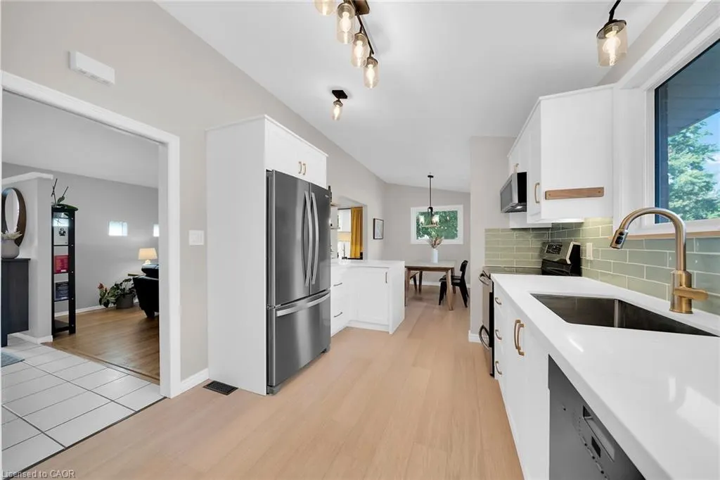 28 Pleasant Avenue