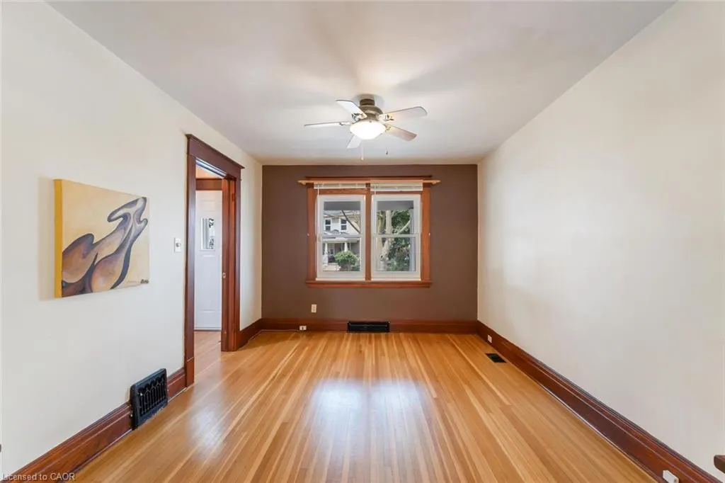 8 Russell Avenue