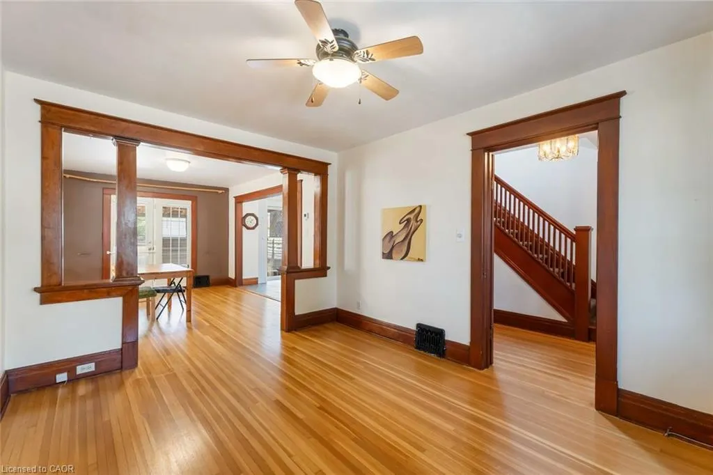 8 Russell Avenue