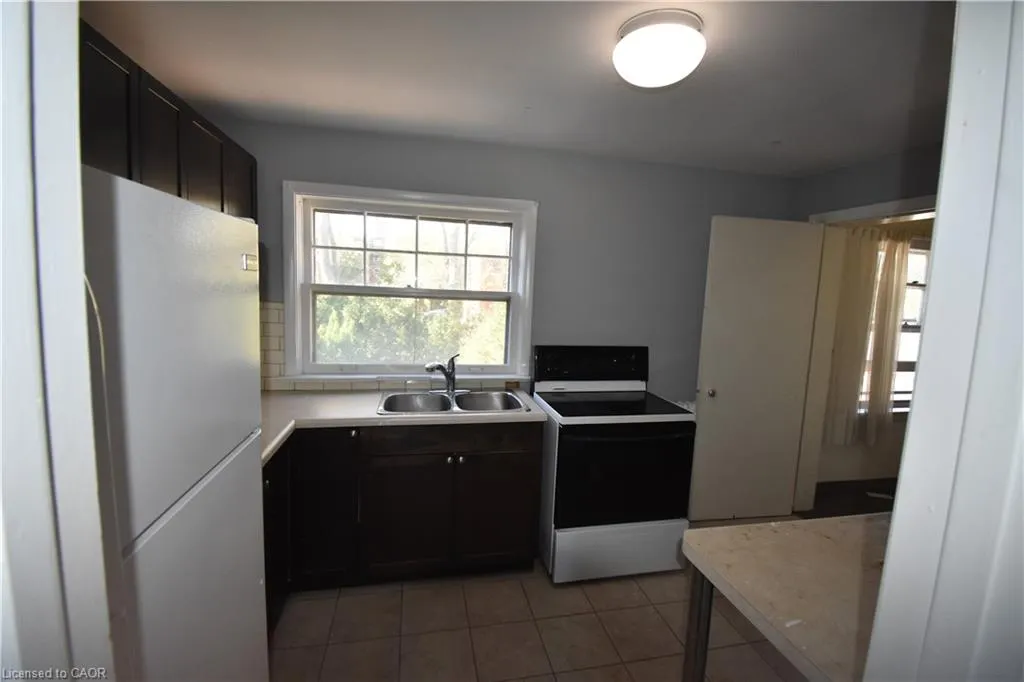 468 Bridgman Avenue, #3