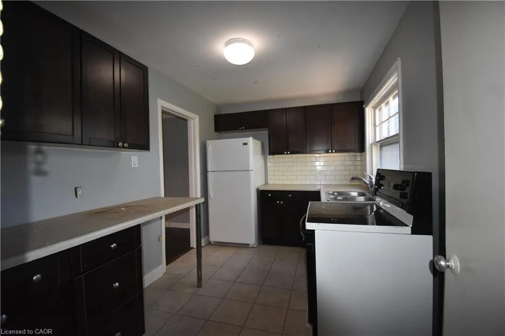 468 Bridgman Avenue, #3
