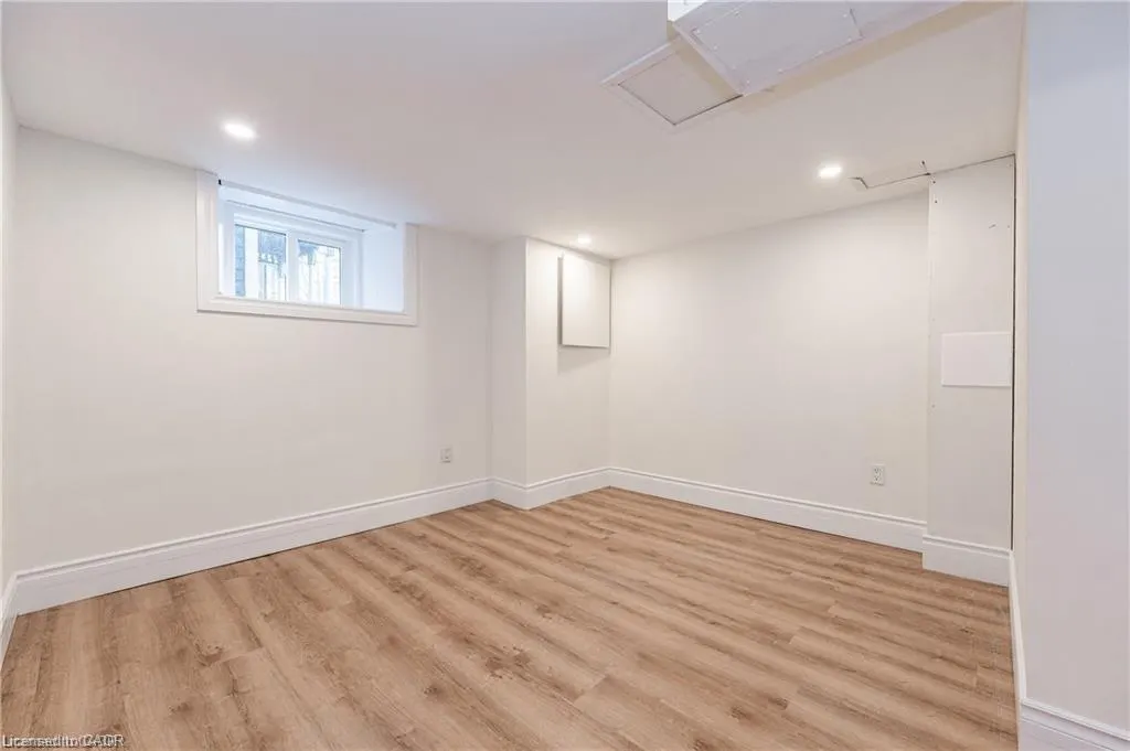 17 Hilda Place