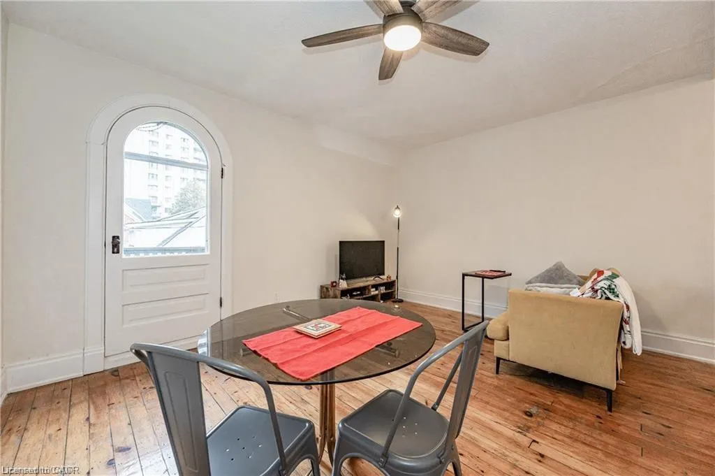 17 Hilda Place