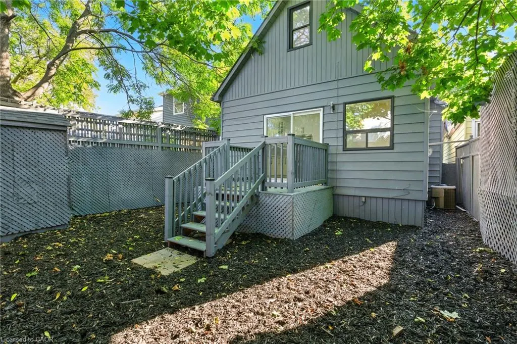 9 Alice Street