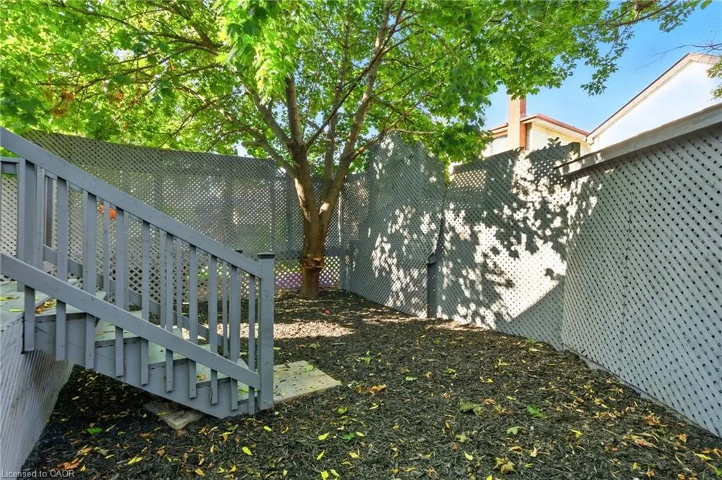 9 Alice Street