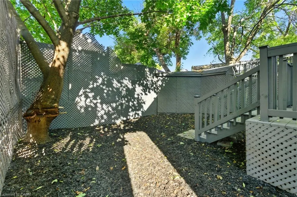 9 Alice Street