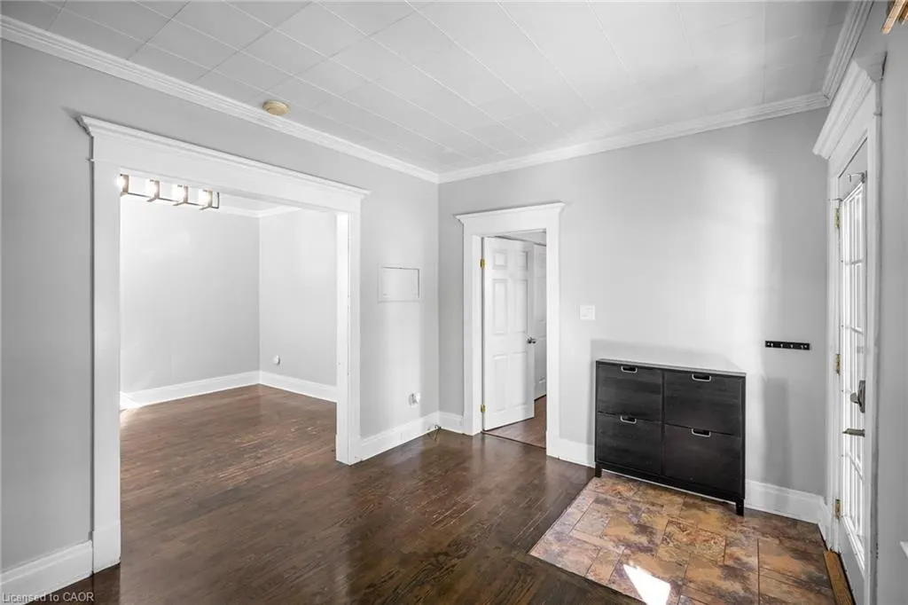 4 Ravine Road