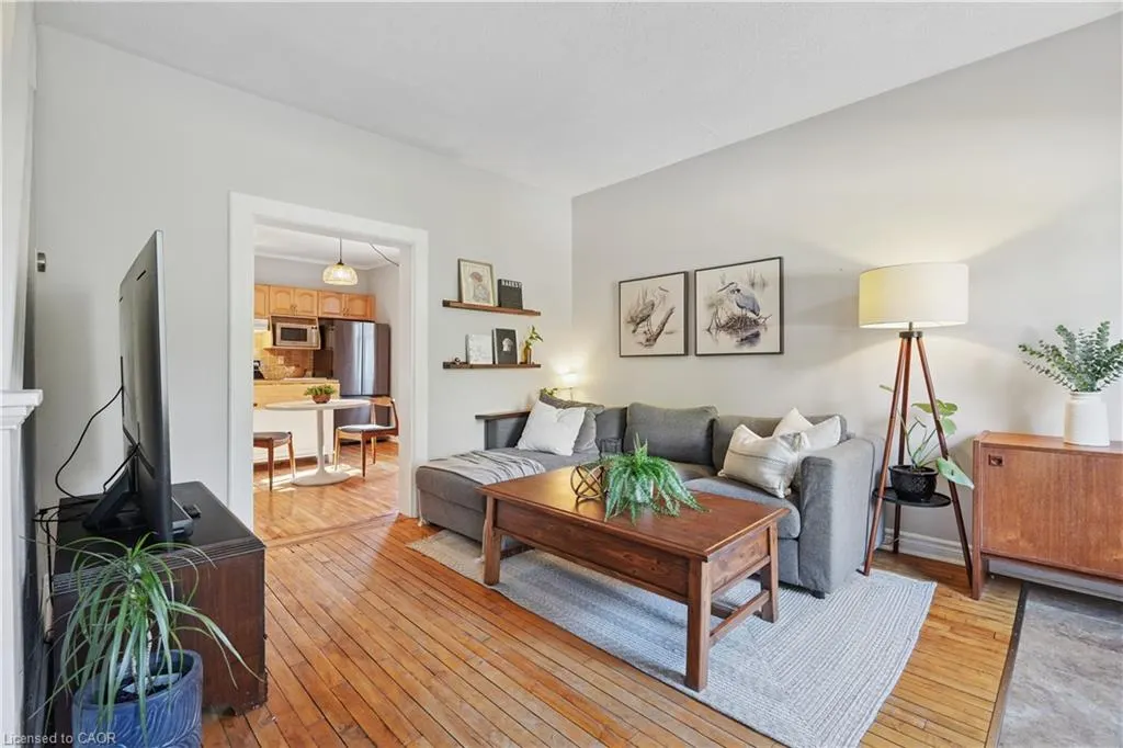 2055 Embleton Road