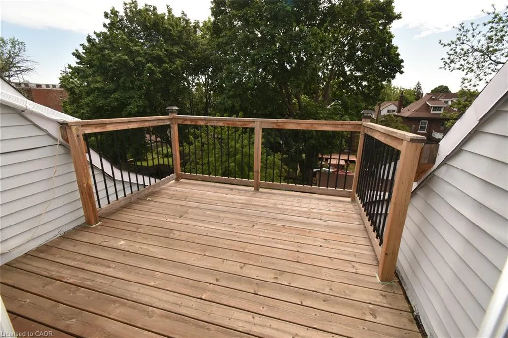 29 Melrose Avenue S, #1
