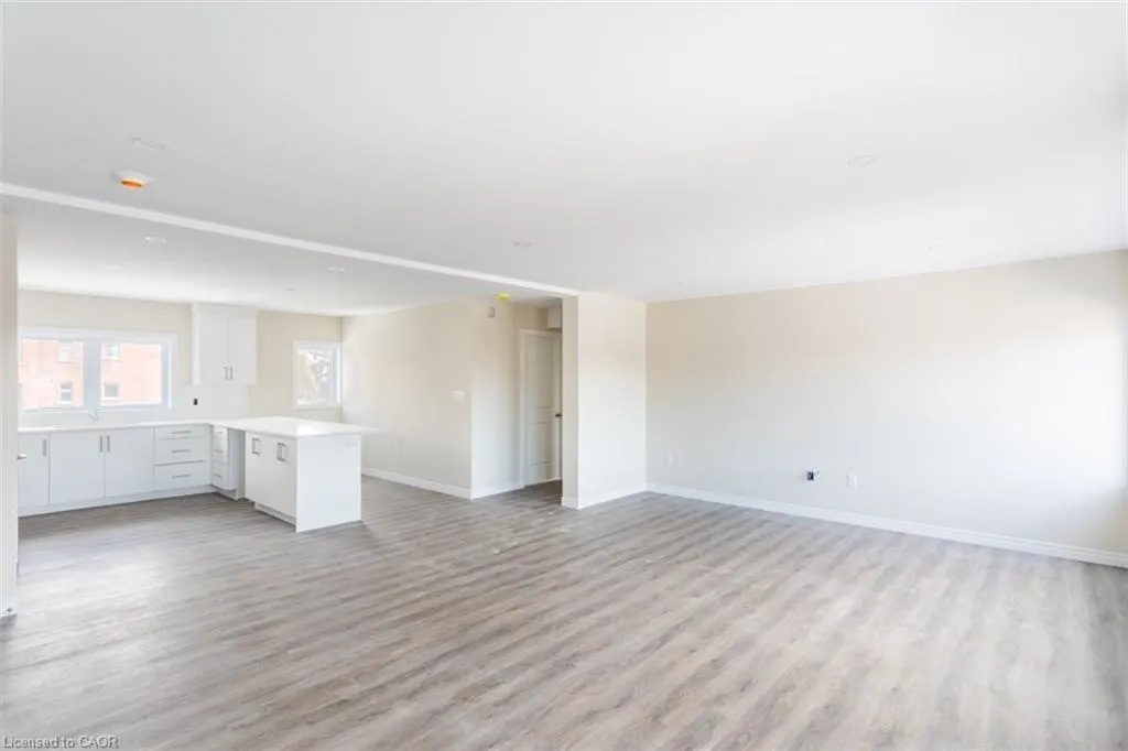 816 Concession Street, #3