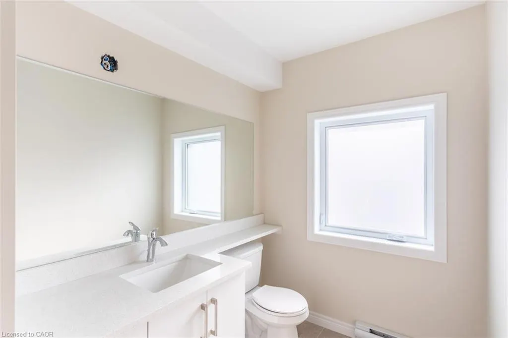 816 Concession Street, #3