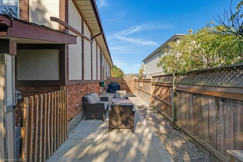 233 Scott Road