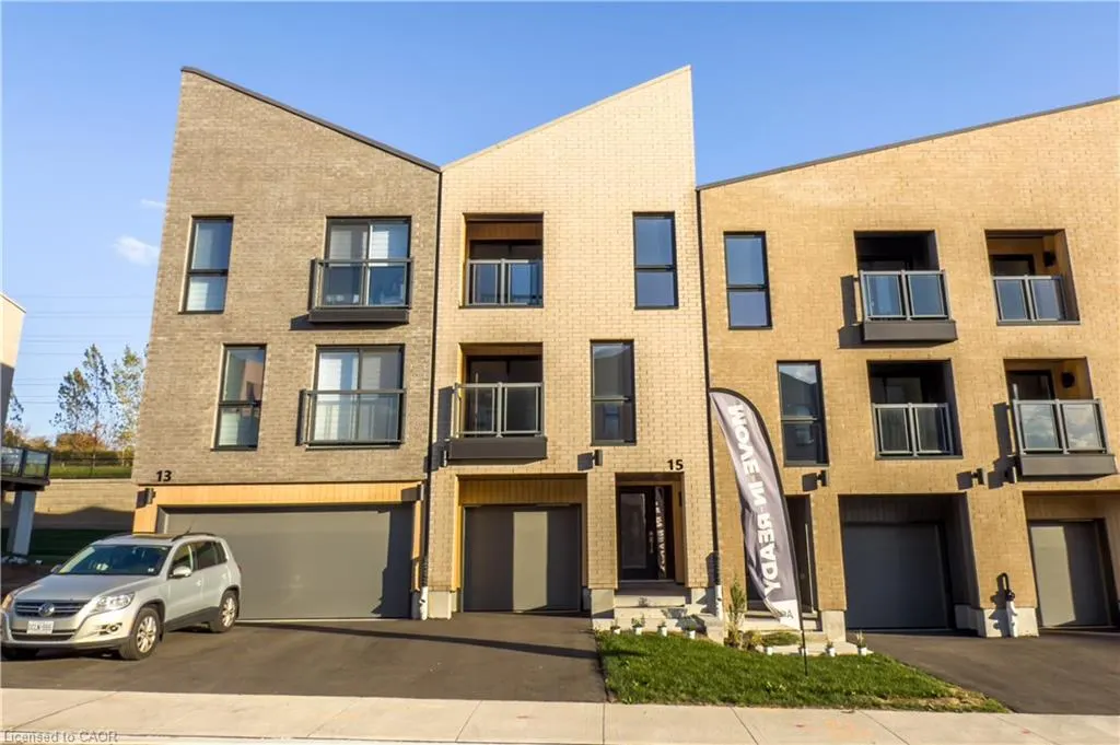 15 Urbane Boulevard