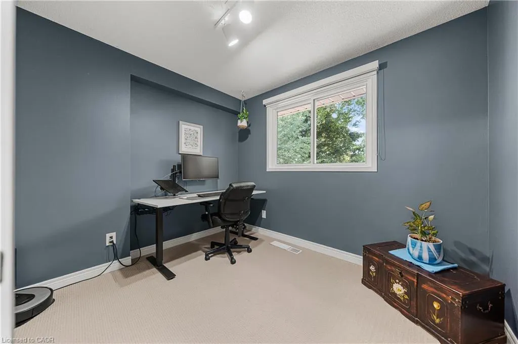 37 Thornhill Drive