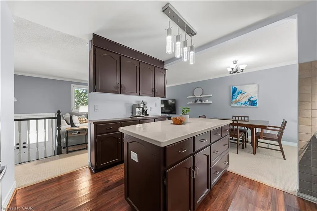37 Thornhill Drive