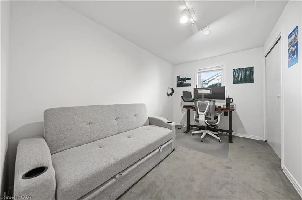 37 Thornhill Drive