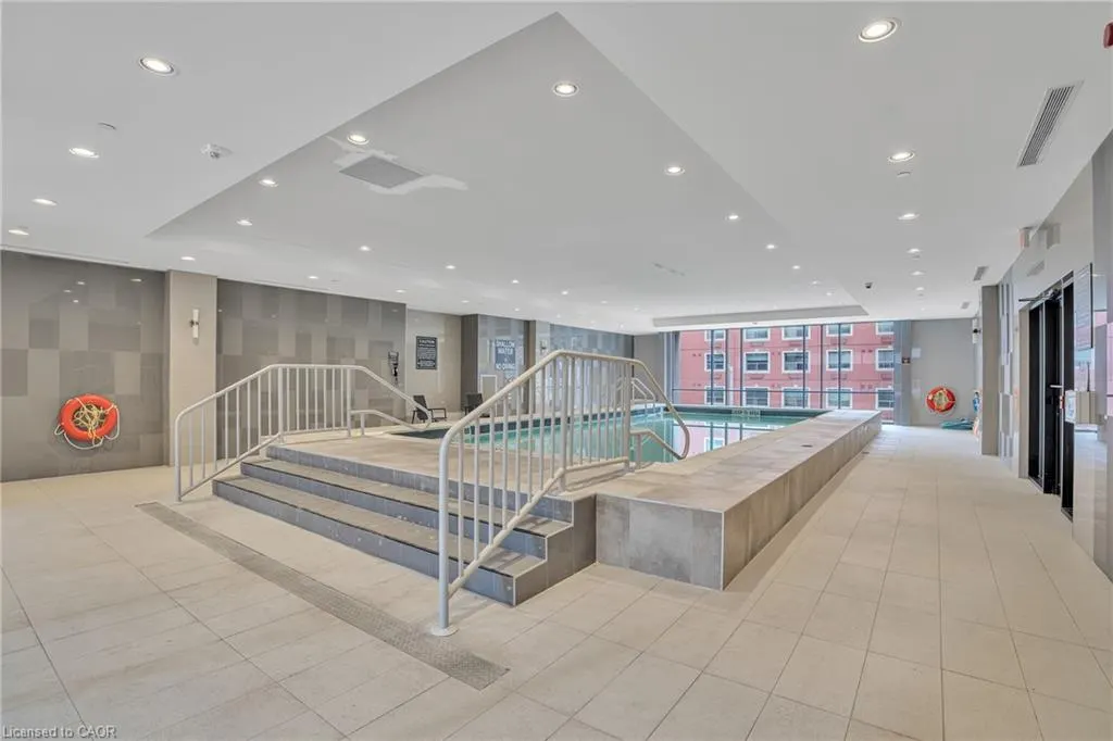 150 Main Street W, #910