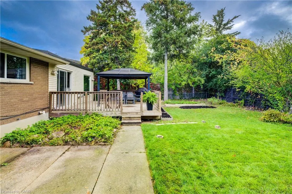 50 Champlain Crescent