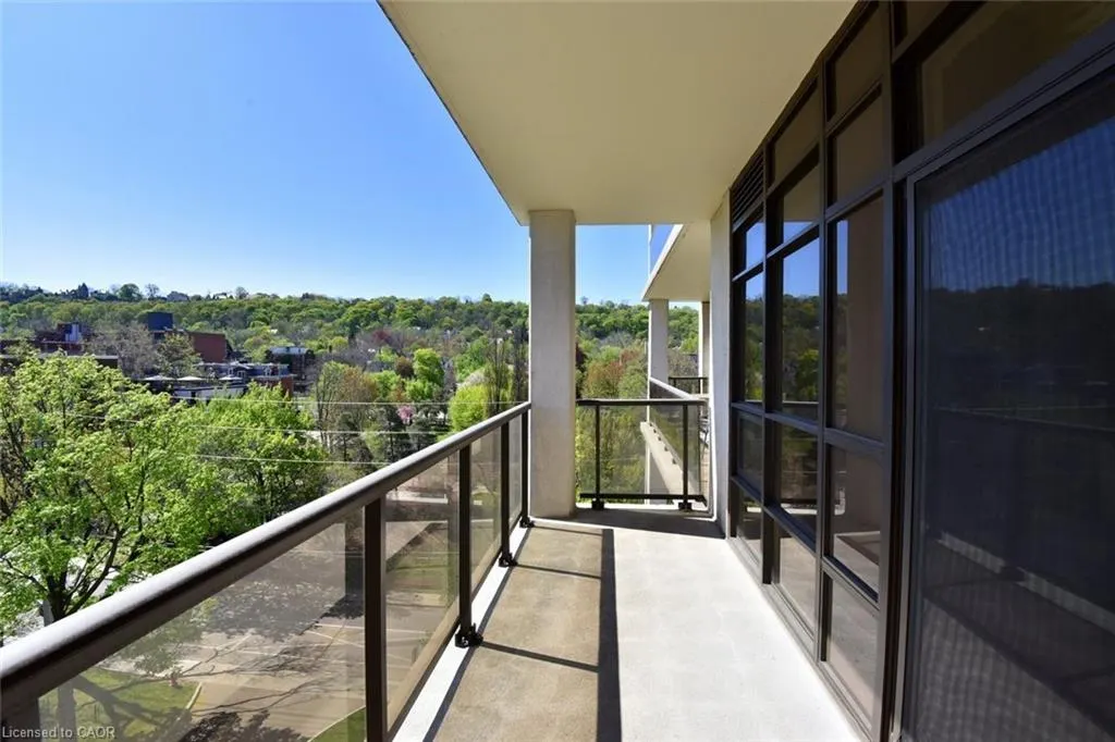 90 Charlton Avenue W, #604