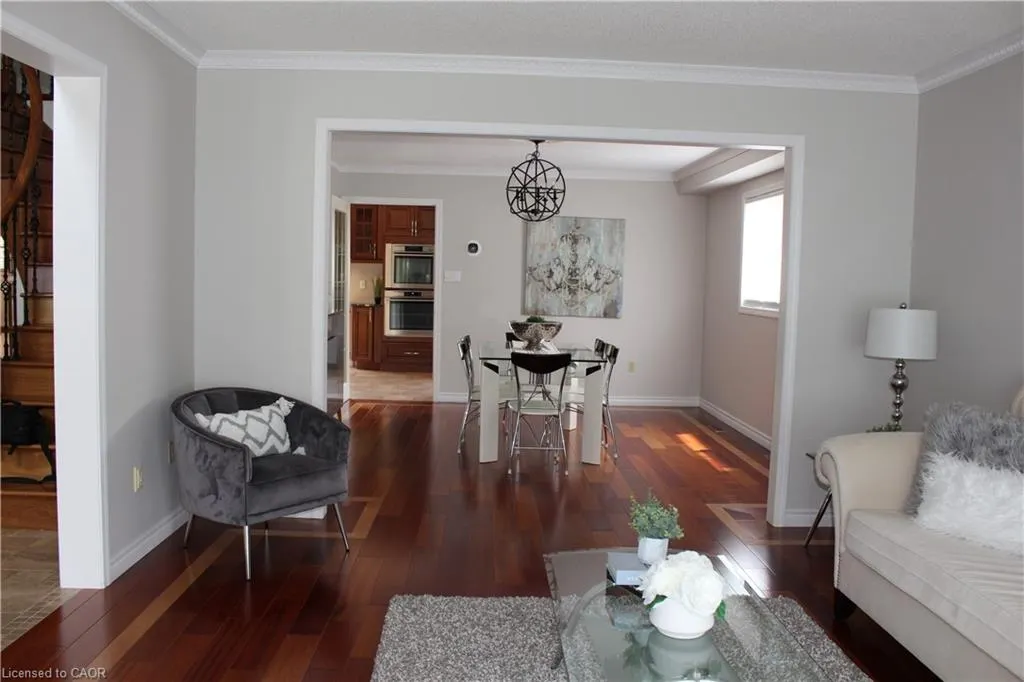 24 Canning Crescent