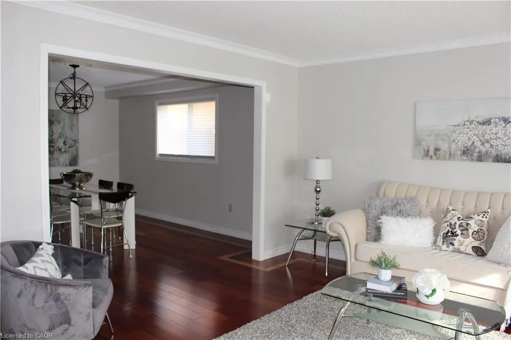 24 Canning Crescent