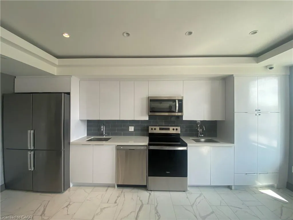 7 Erie Avenue, #515