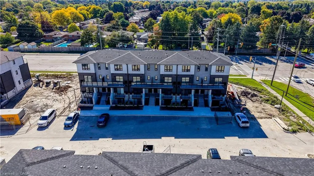 410 Northfield Drive W, #D8