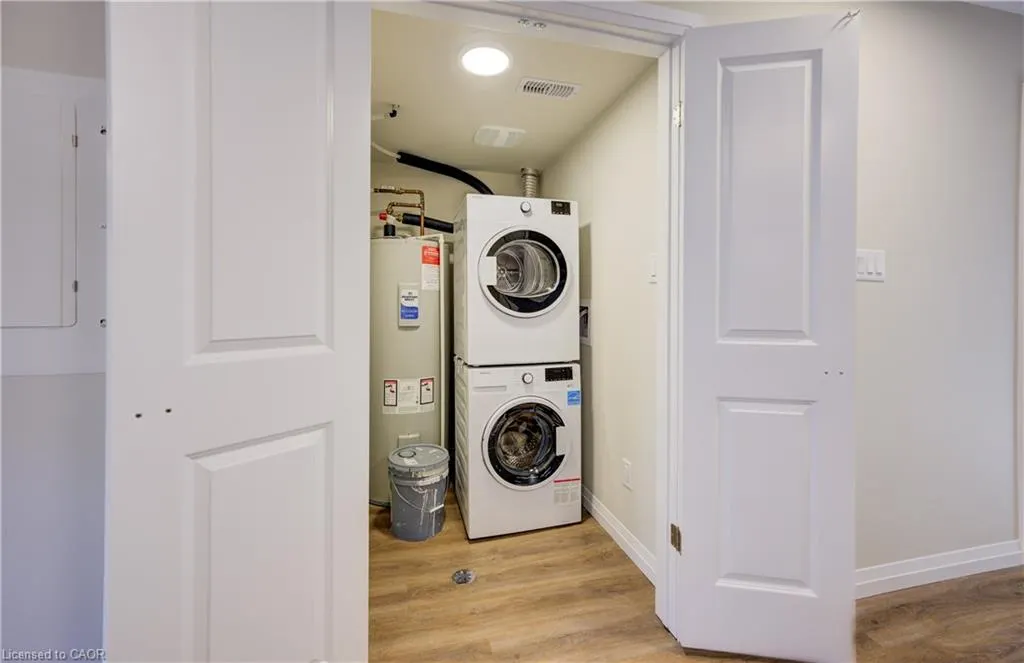 410 Northfield Drive W, #D8