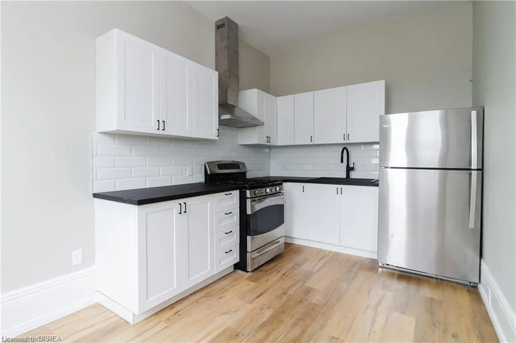 438 Colborne Street, #UPPER