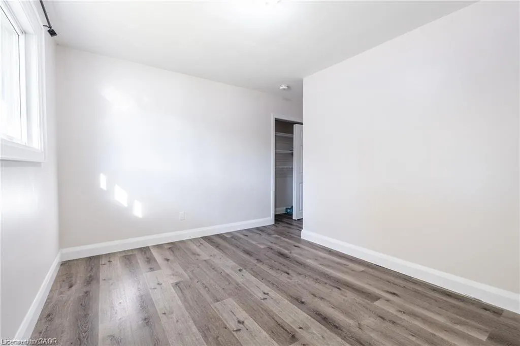 92 South Bend Road W, #Upper