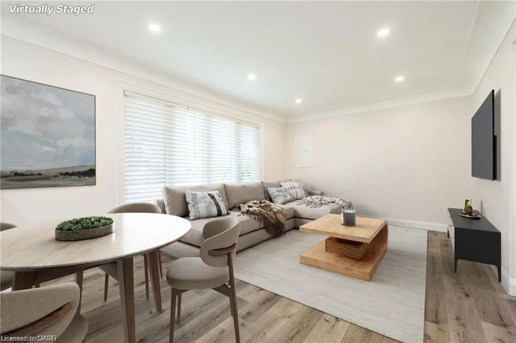 92 South Bend Road W, #Upper